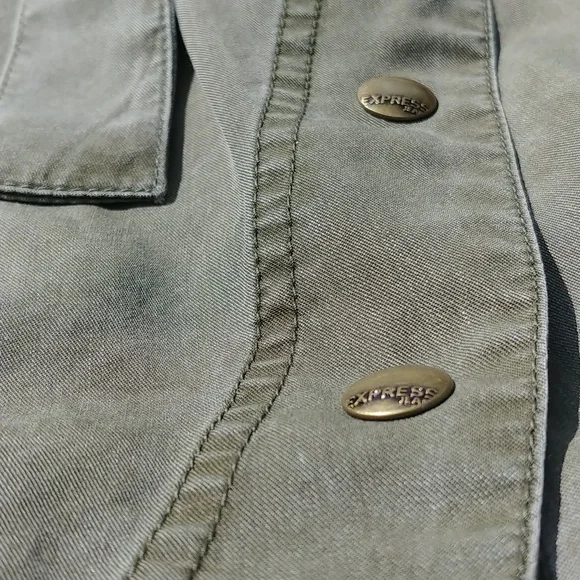 EXPRESS Front-Snap Skirt - Picture 3 of 13